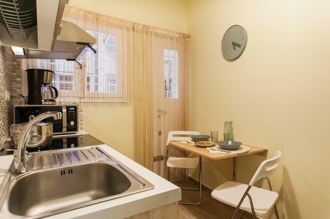 Private Central View Rooms In Apartment Near To Acropolis Metro Station Athens Exterior photo